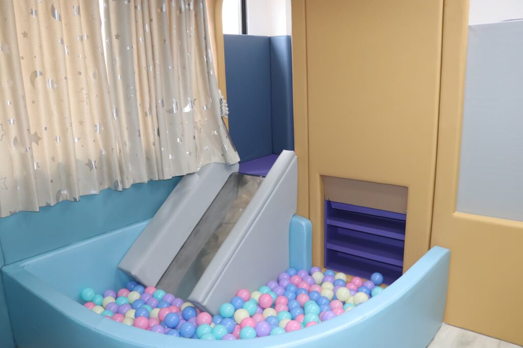NEW ROOM KIDS 8